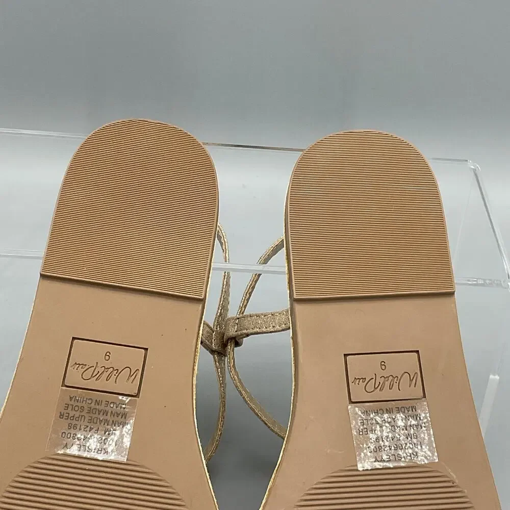 NEW Wild Pair Women’s Krisleyy Thong Sandals Gold Size 9M